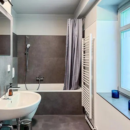 Nora Hauptbahnhof Apartamento *