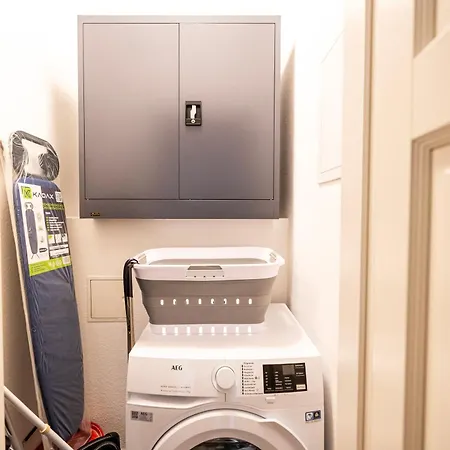 Nora Direkt Hauptbahnhof Apartament